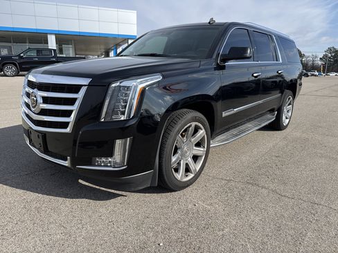 Used 2015 Cadillac Escalade ESV Luxury image 1