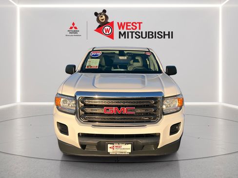 Used 2016 GMC Canyon W/T image 2