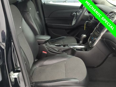 Used 2016 Chevrolet Malibu LT w/ Power Convenience Package image 28