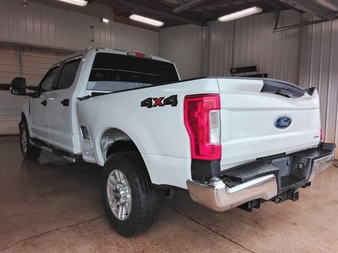 Used 2018 Ford F250 XLT AWD/4WD image 5