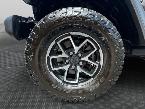 Used 2024 Jeep Wrangler Rubicon AWD/4WD image 14