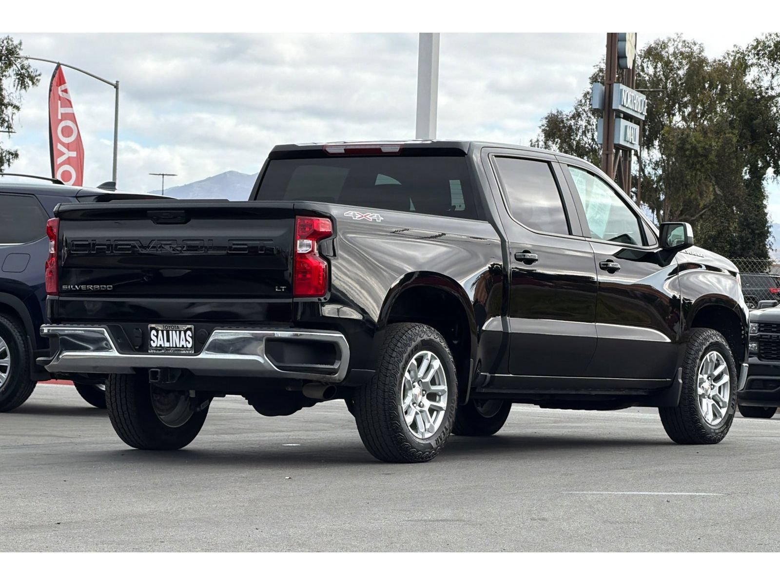 Used 2026 Chevrolet Silverado 1500 LT AWD/4WD image 4