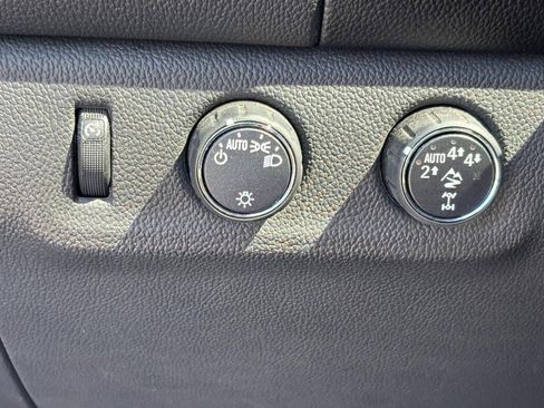 Used 2022 Chevrolet Colorado ZR2 image 16