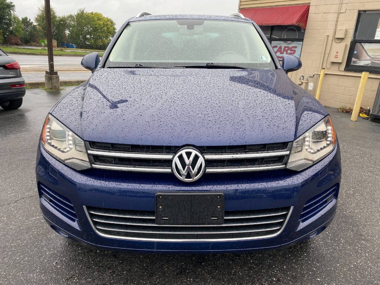 Used 2012 Volkswagen Touareg TDI AWD/4WD image 8