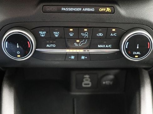 Used 2025 Ford Escape Active AWD/4WD image 23