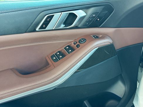 Certified 2022 BMW X5 sDrive40i w/ Premium Package image 18