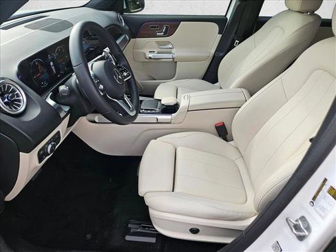 Used 2023 Mercedes-Benz EQB 300 4MATIC w/ Exclusive Package image 16