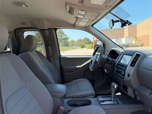 Used 2019 Nissan Frontier S RWD image 12