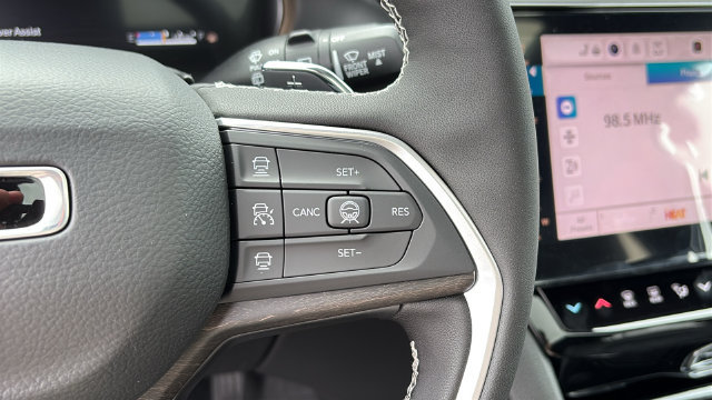 New 2027 Jeep Grand Cherokee Limited AWD/4WD image 14