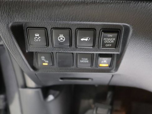 Used 2017 Nissan Pathfinder Platinum AWD/4WD image 34