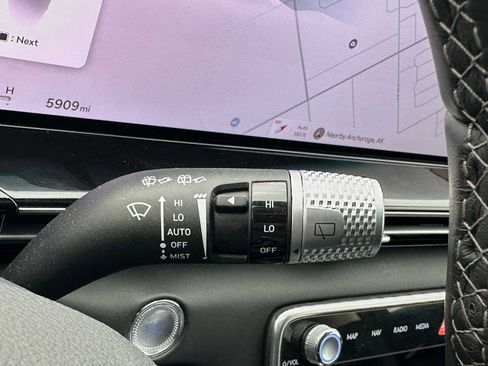 Used 2025 Genesis GV80 2.5T Standard image 36