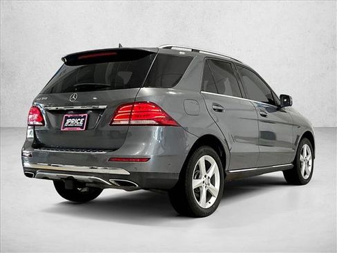 Used 2017 Mercedes-Benz GLE 350 image 2