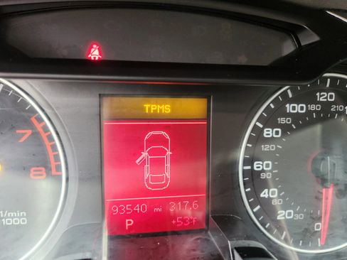 Used 2010 Audi A4 2.0T Premium image 32