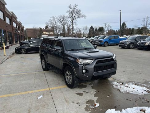 Used 2016 Toyota 4Runner Trail Premium image 4