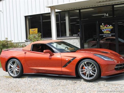 Used 2015 Chevrolet Corvette Stingray Convertible w/ 3LT Preferred Equipment Group RWD image 22