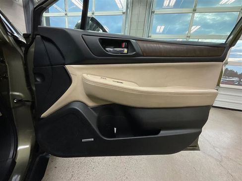 Used 2015 Subaru Outback 3.6R Limited image 26