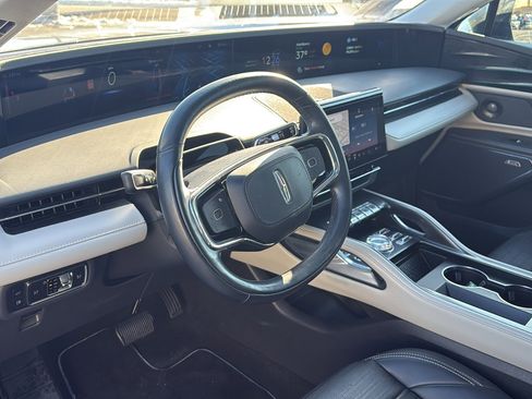 Used 2024 Lincoln Nautilus Reserve w/ Equipment Group 202A image 11