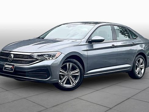 Used 2022 Volkswagen Jetta SE w/ Panoramic Sunroof Package FWD image 1