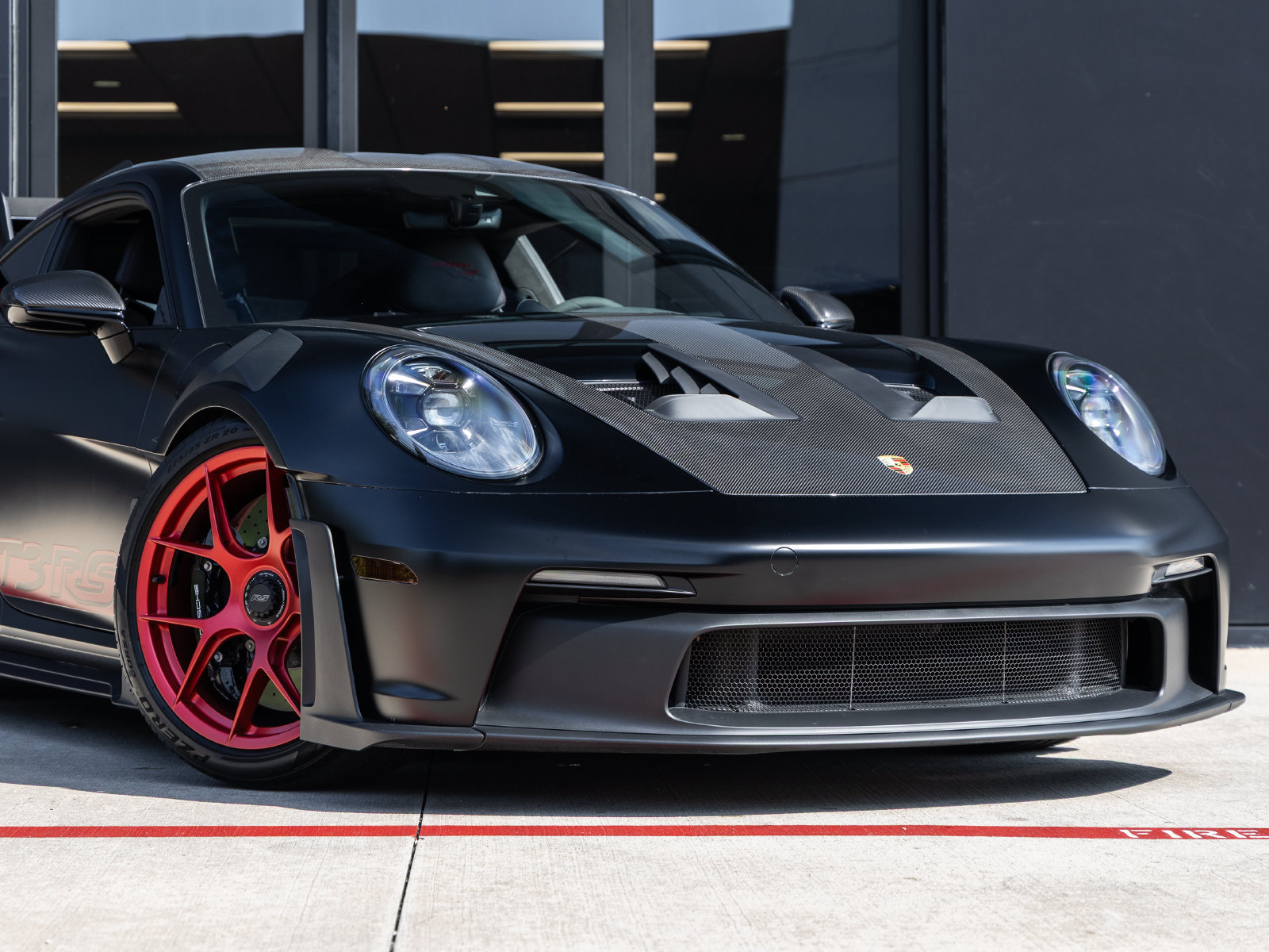 Certified 2025 Porsche 911 GT3 RS RWD image 9