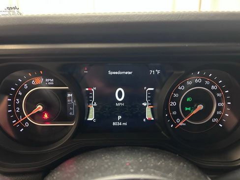 Used 2026 Jeep Wrangler Unlimited Rubicon AWD/4WD image 11