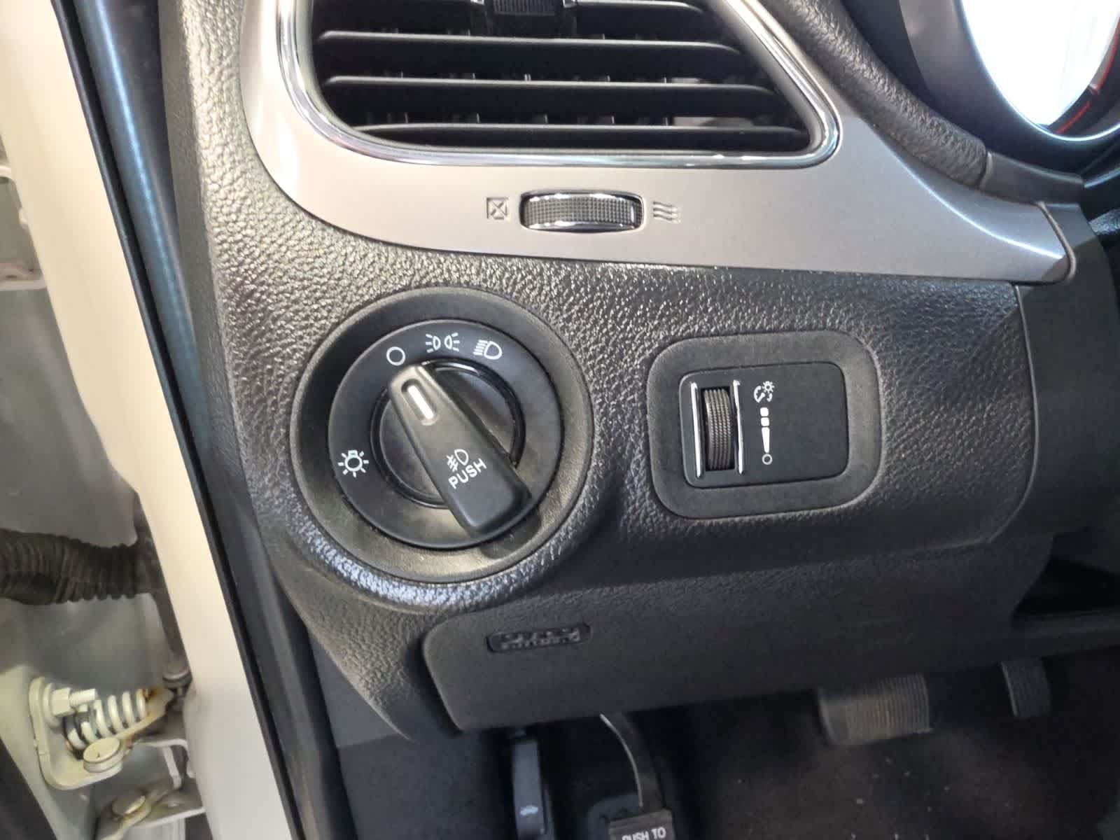 Used 2016 Dodge Journey Crossroad FWD image 18