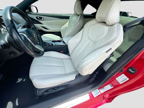 Used 2017 INFINITI Q60 Red Sport 400 RWD image 26