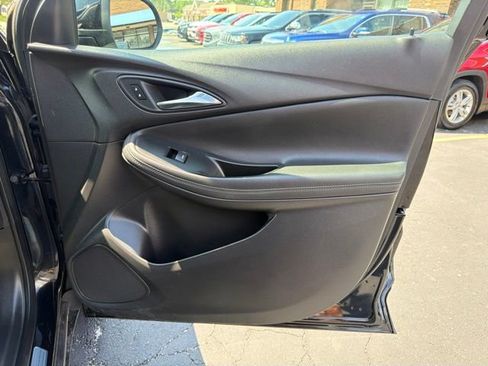 Used 2023 Buick Encore GX Preferred w/ Cold Weather Comfort Package FWD image 18