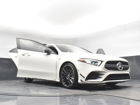 Used 2021 Mercedes-Benz A 35 AMG 4MATIC image 32