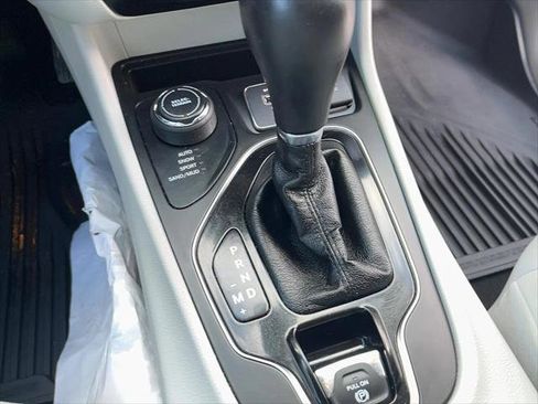 Certified 2019 Jeep Cherokee Limited image 17