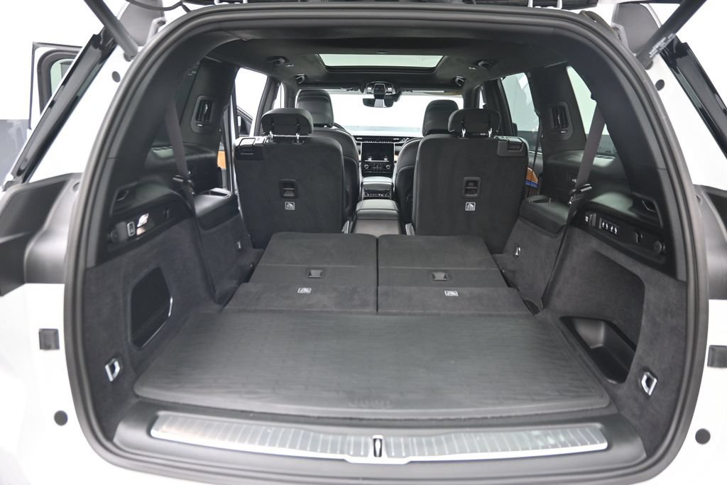 Used 2024 Jeep Grand Cherokee L Summit AWD/4WD image 38