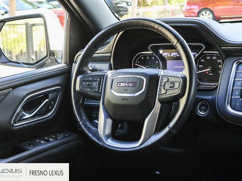 Used 2021 GMC Yukon XL SLT w/ SLT Luxury Plus Package image 19