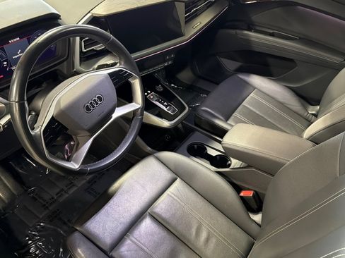 Used 2023 Audi Q4 e-tron Premium Plus w/ Premium Plus AWD/4WD image 9