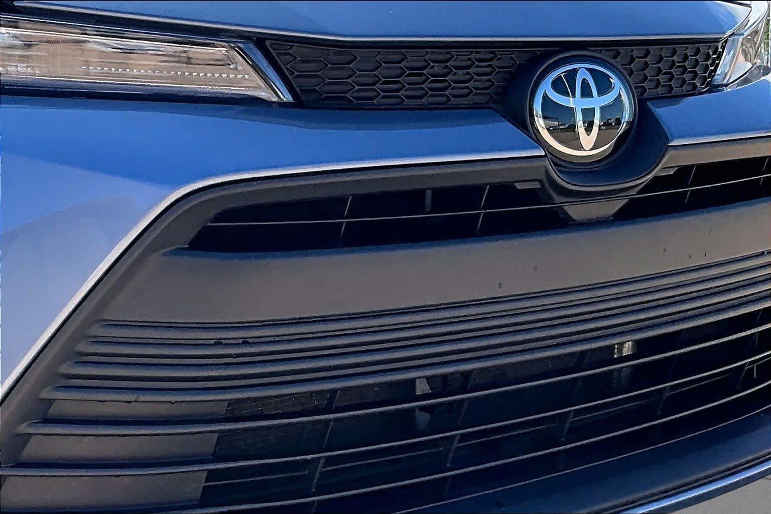 Used 2026 Toyota Corolla LE FWD image 28