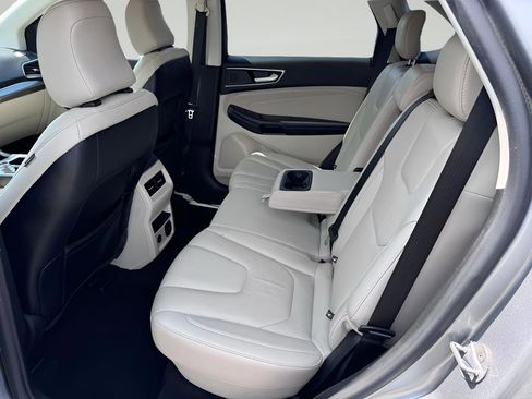 Used 2022 Ford Edge Titanium AWD/4WD image 31