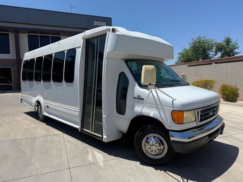 Used 2007 Ford E-450 and Econoline 450 RWD image 4