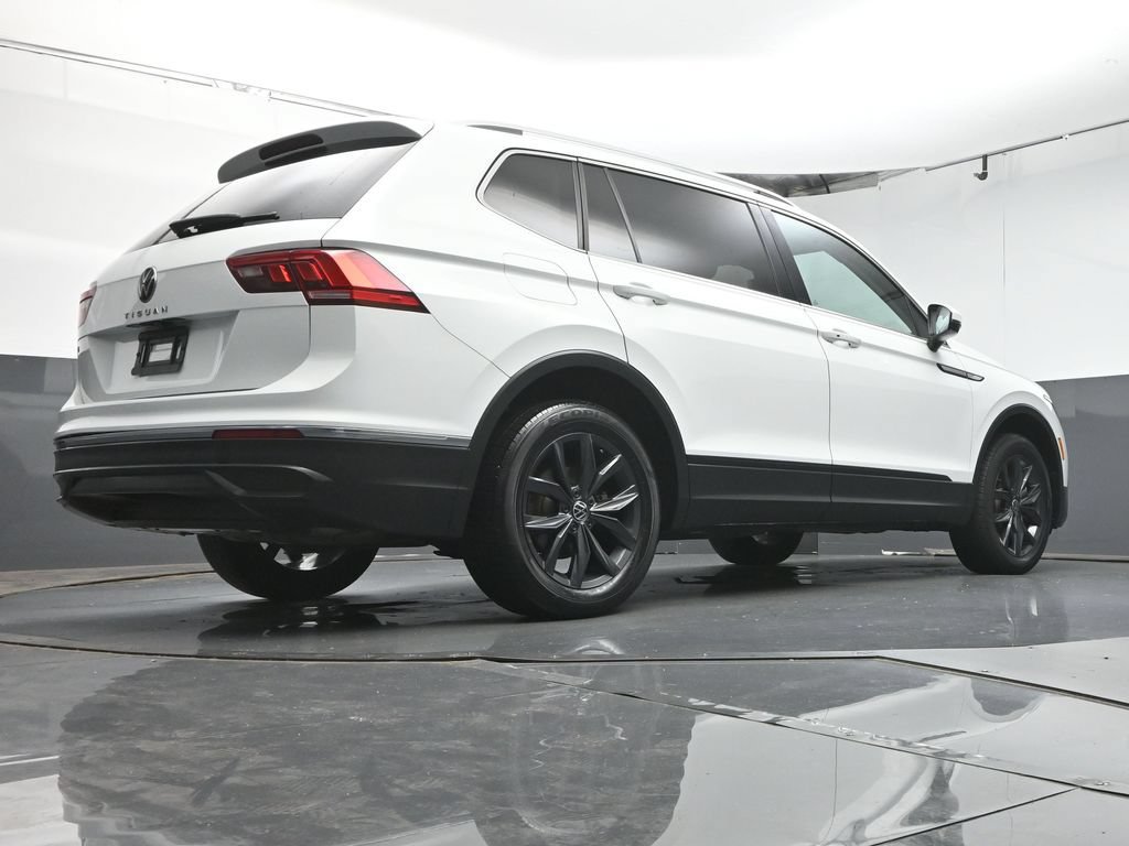 Used 2024 Volkswagen Tiguan SE FWD image 39