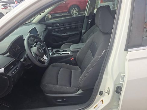 Used 2020 Nissan Altima 2.5 S FWD image 4