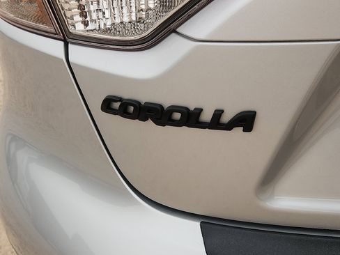 Used 2024 Toyota Corolla SE image 8