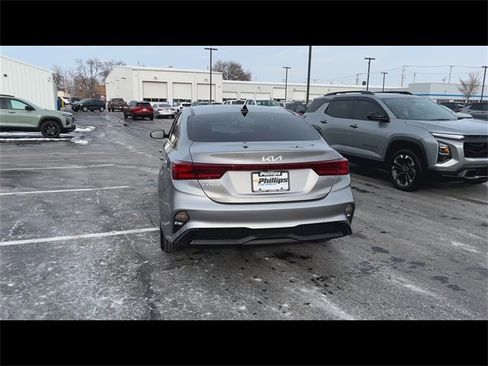 Used 2024 Kia Forte LXS w/ LXS Technology Package image 7