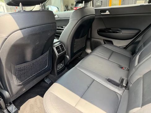 Used 2018 Kia Sportage EX AWD/4WD image 6