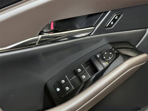 Used 2023 MAZDA CX-30 AWD 2.5 S w/ Premium Package image 36