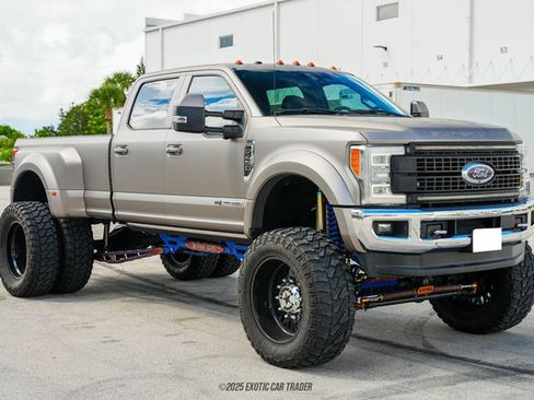 Used 2017 Ford F450 King Ranch w/ King Ranch Ultimate Package image 12