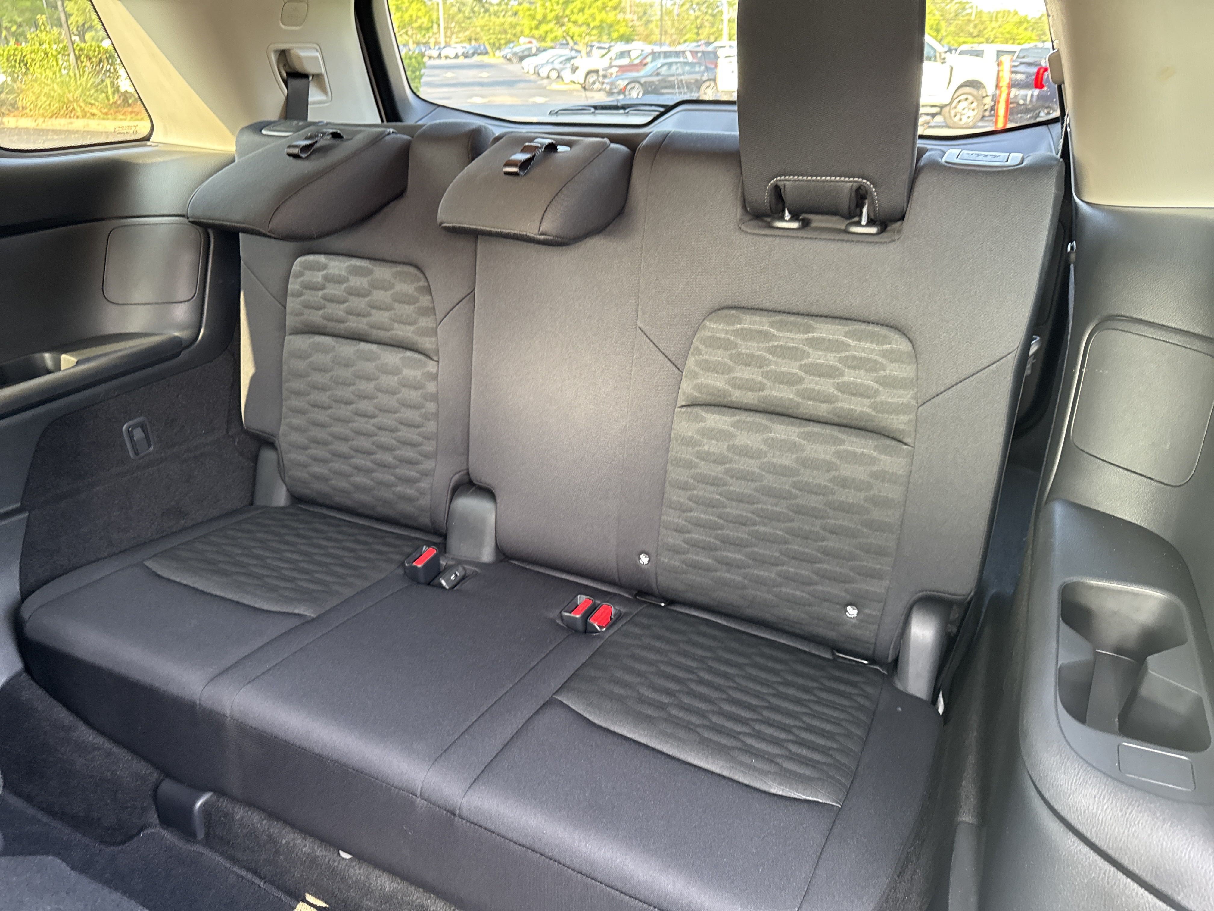 Used 2024 Nissan Pathfinder S FWD image 26