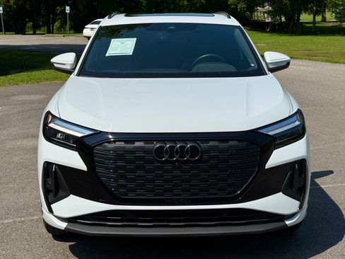 Used 2024 Audi Q4 e-tron Premium Plus AWD/4WD image 5