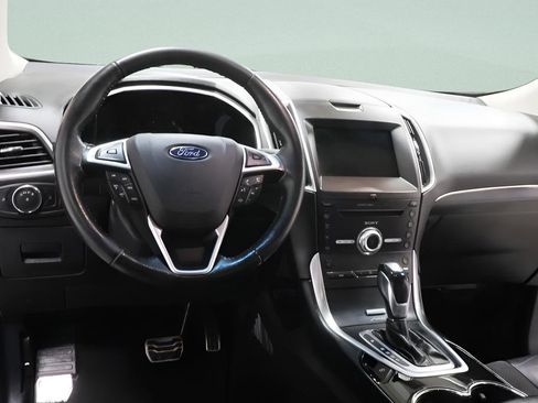 Used 2017 Ford Edge Sport w/ Technology Package AWD/4WD image 5