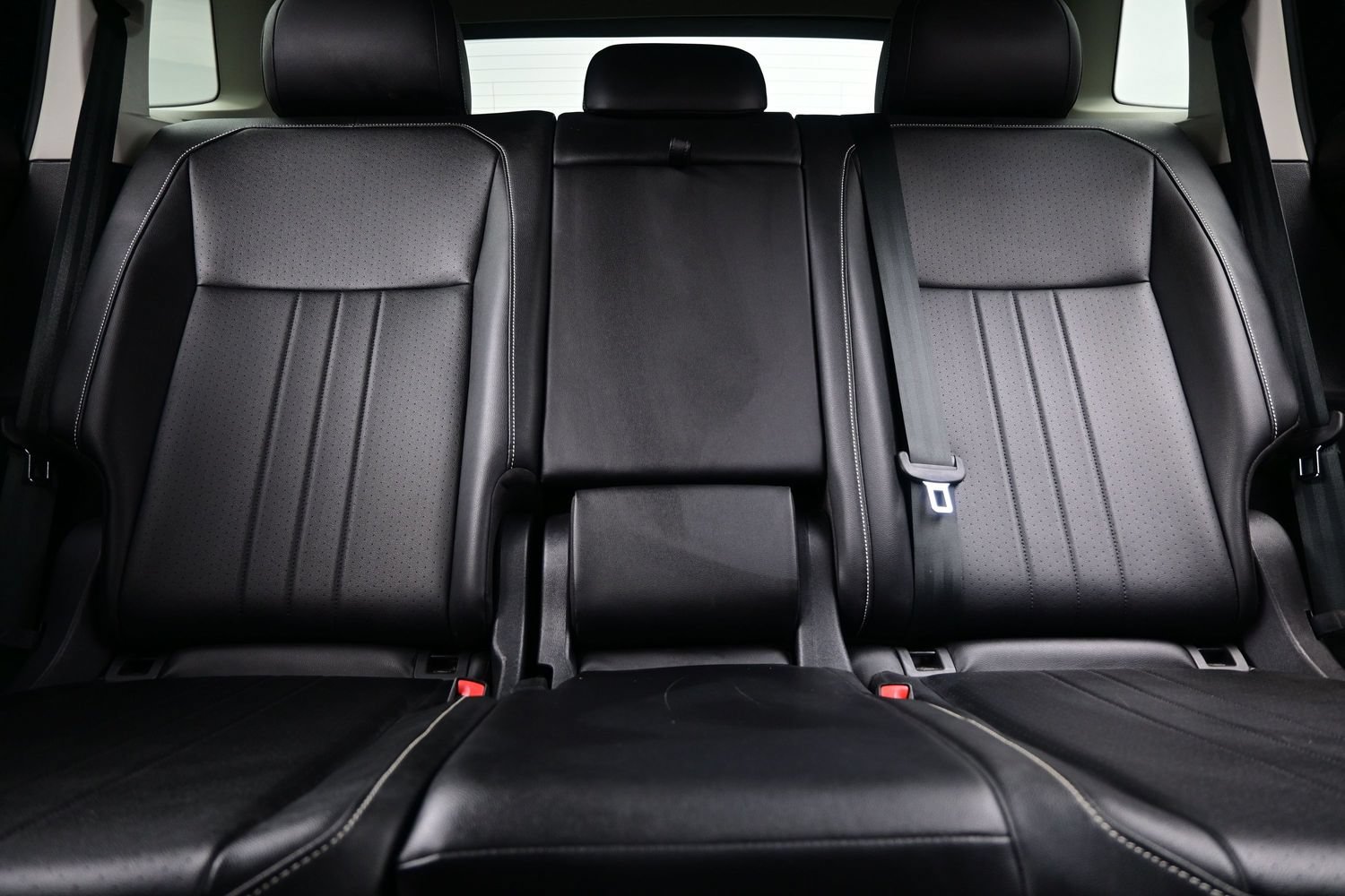 Used 2022 Volkswagen Tiguan SE AWD/4WD image 16