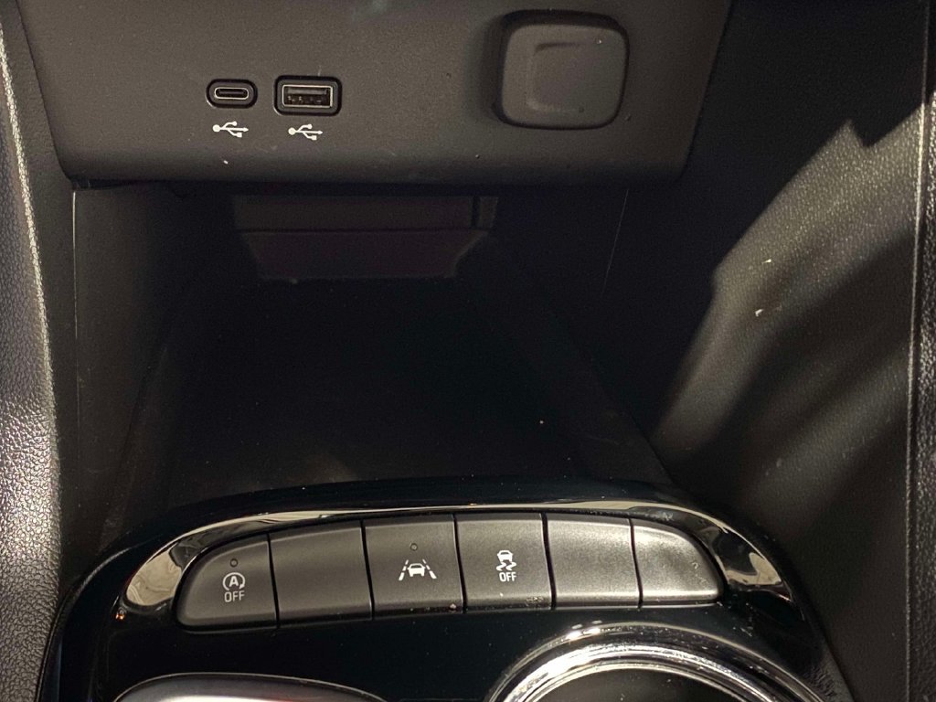 Used 2024 Buick Encore GX Preferred FWD image 30