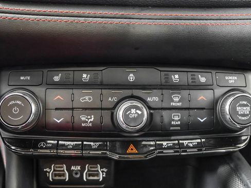 Used 2023 Dodge Durango GT AWD/4WD image 32
