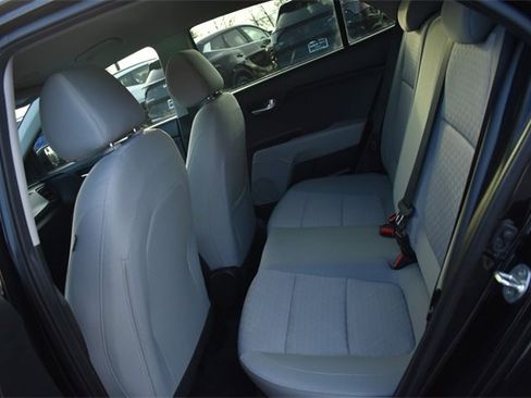 Used 2022 Kia Rio S image 16