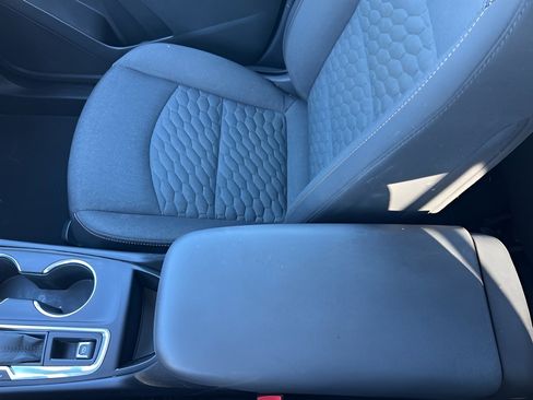 Used 2019 Chevrolet Equinox LT image 17